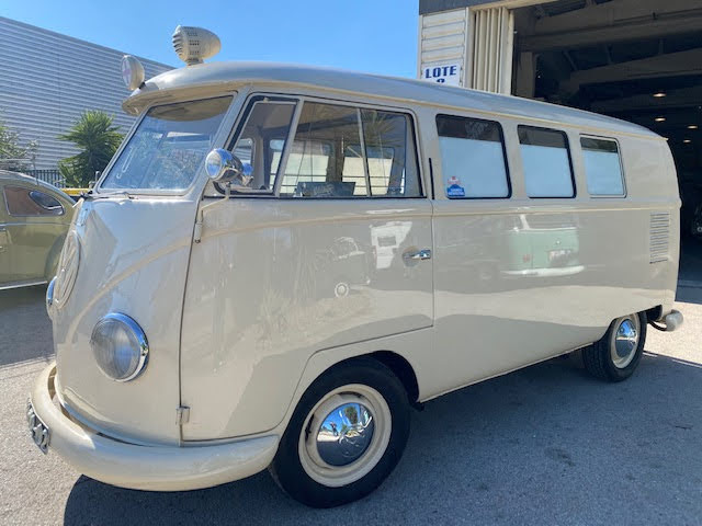 Top 1960 full original ambulance - SOLD